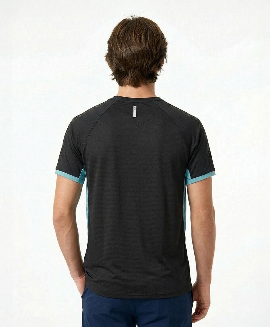 Polera deportiva hombre flechas