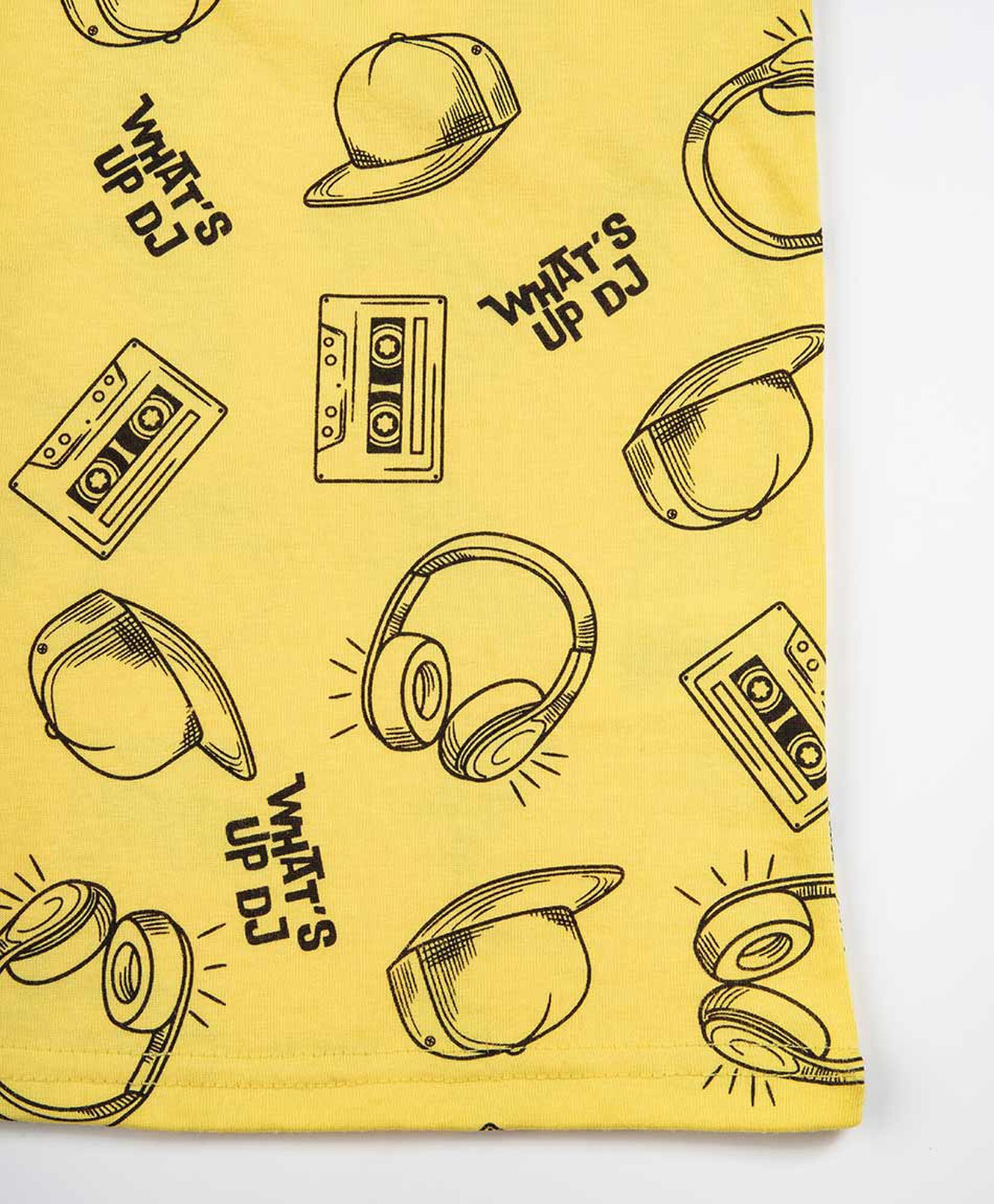 Polera niño amarillo whats up dj Polera niño amarillo whats up dj