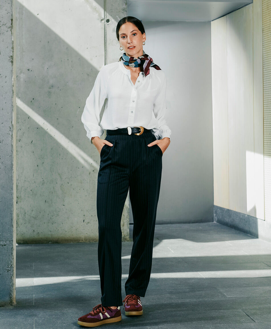 Pantal&oacute;n mujer lineas elegantes