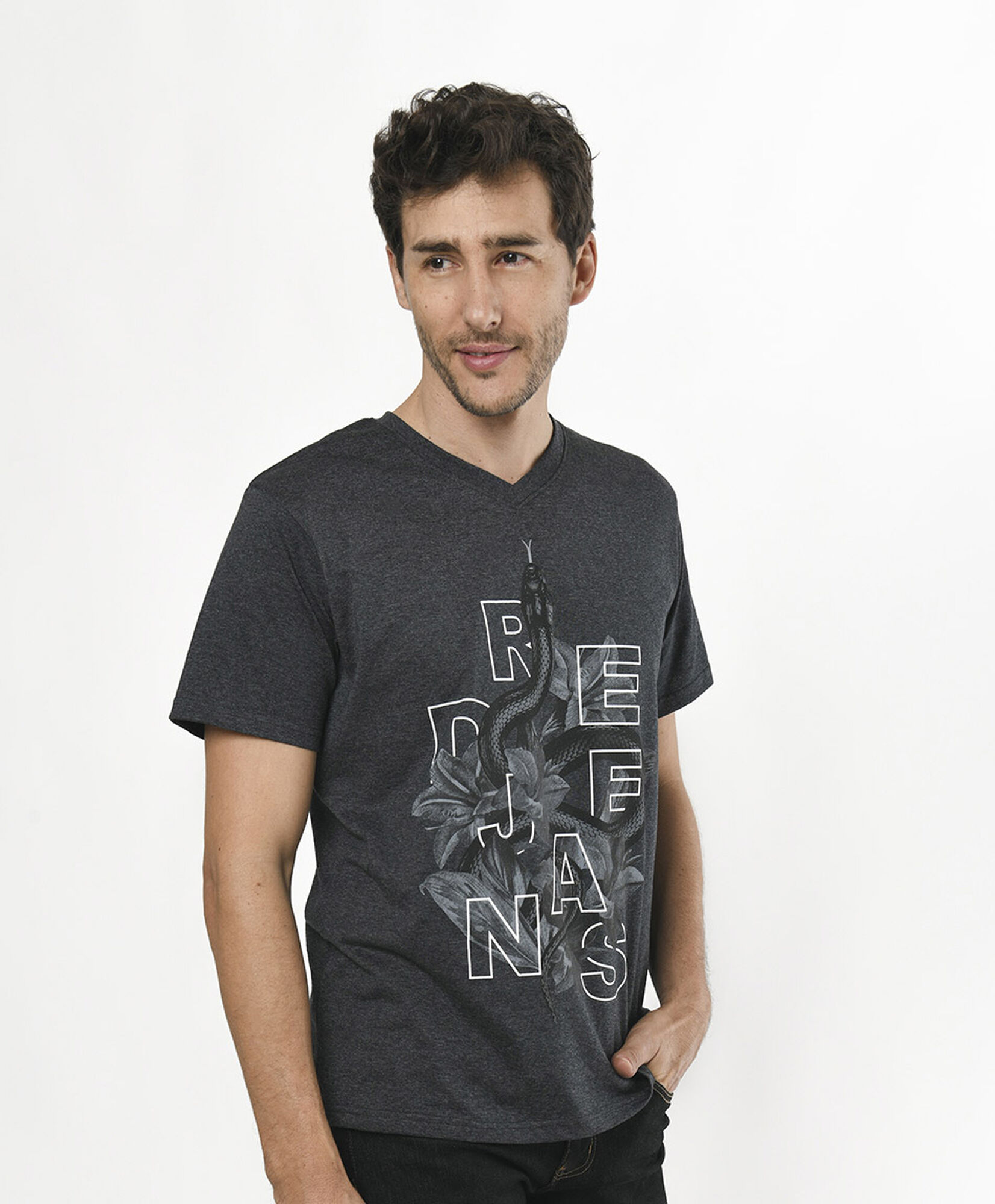 Polera hombre serpiente estampada Polera hombre serpiente estampada