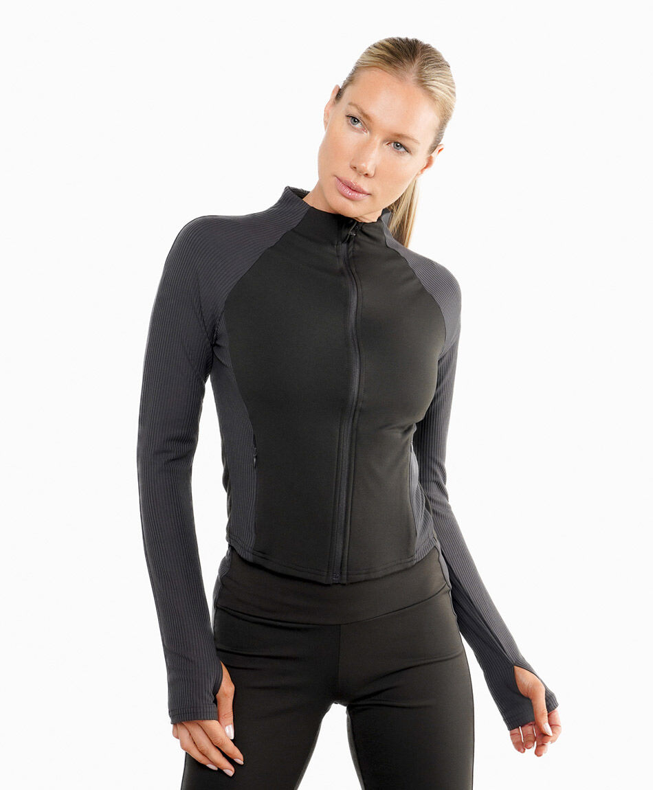 Poler&oacute;n deportivo mujer dise&ntilde;o texturizado