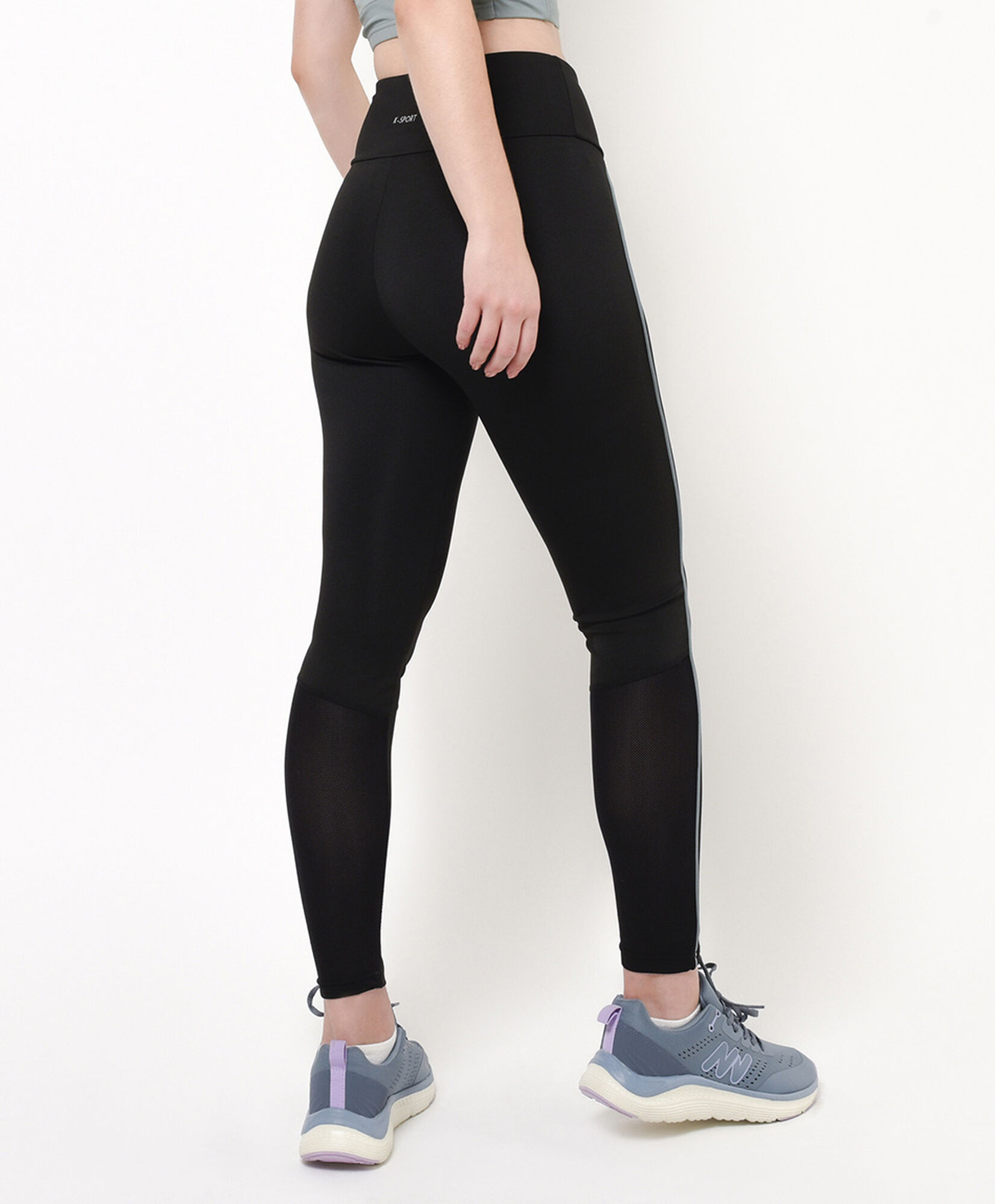 Calza deportiva mujer líneas piping Calza deportiva mujer líneas piping