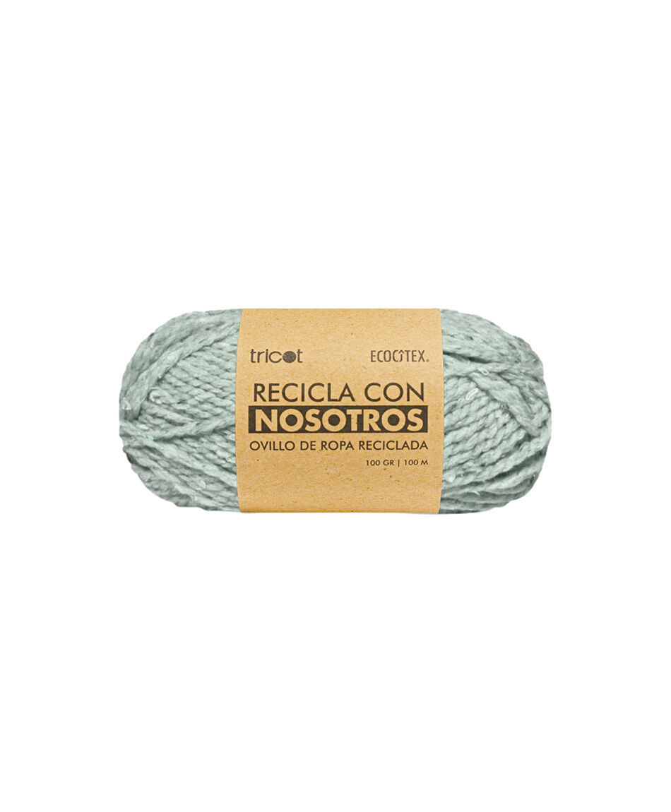 Ovillo color celeste pastel