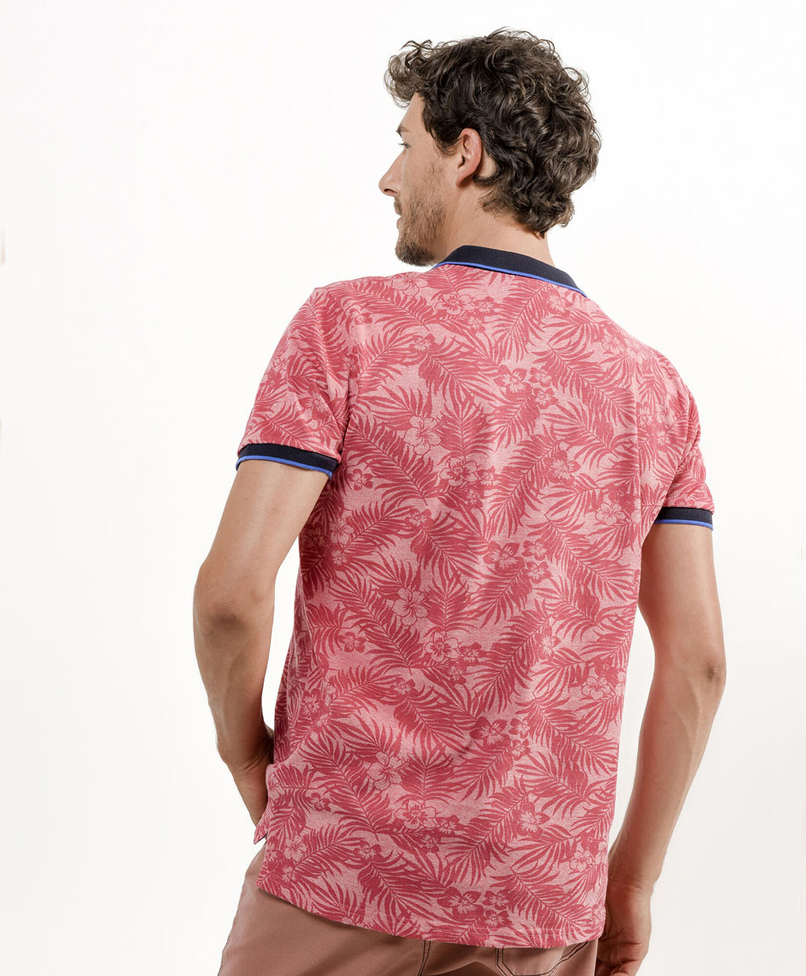 Polera hombre tropical bicolor cuello piqué Polera hombre tropical bicolor cuello piqué