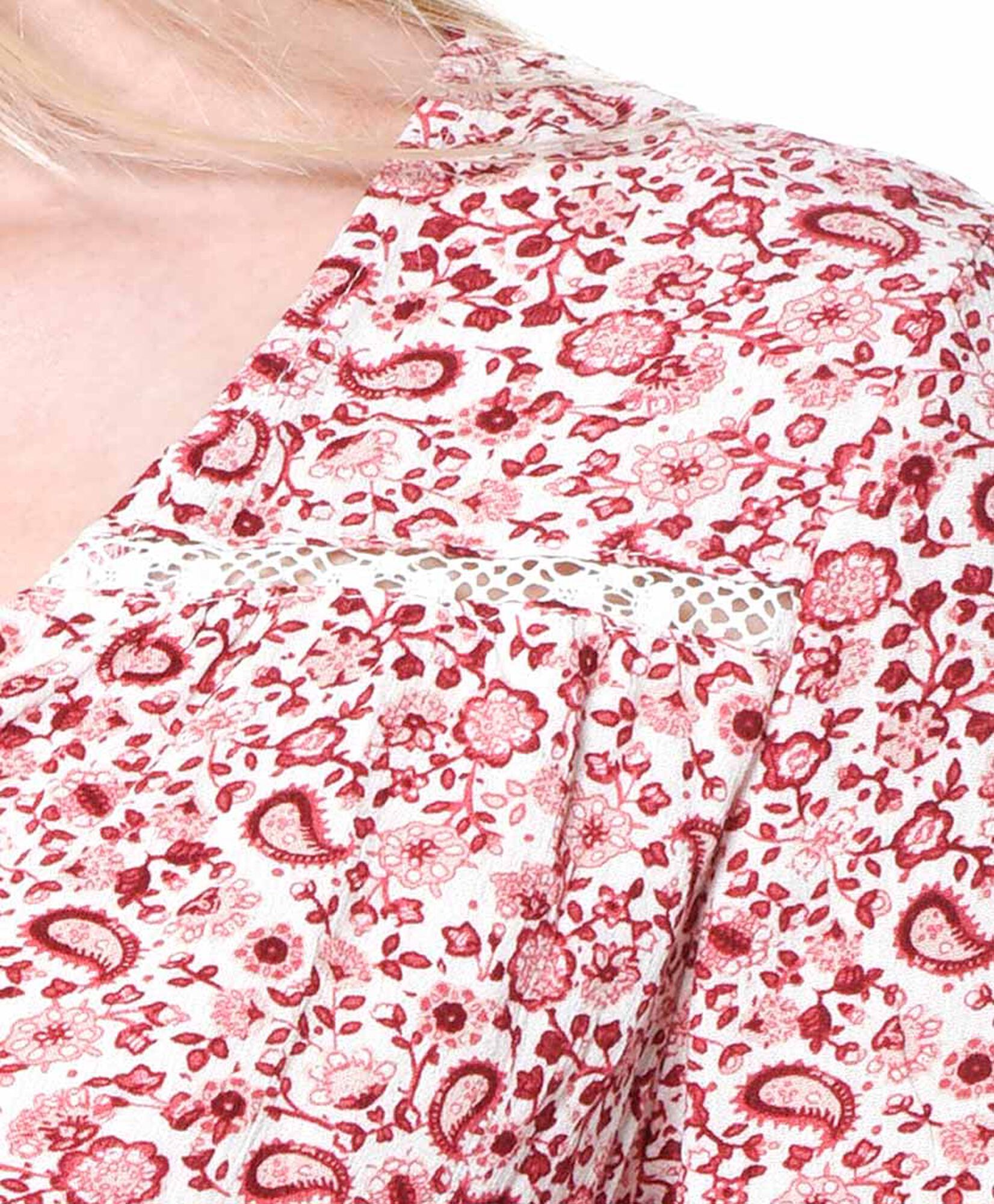 Blusa encaje manga flare Blusa encaje manga flare