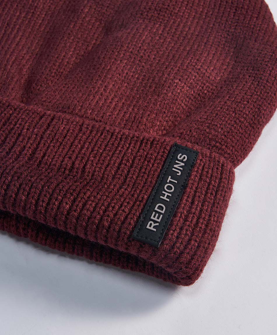 Gorro hombre urbano burdeo