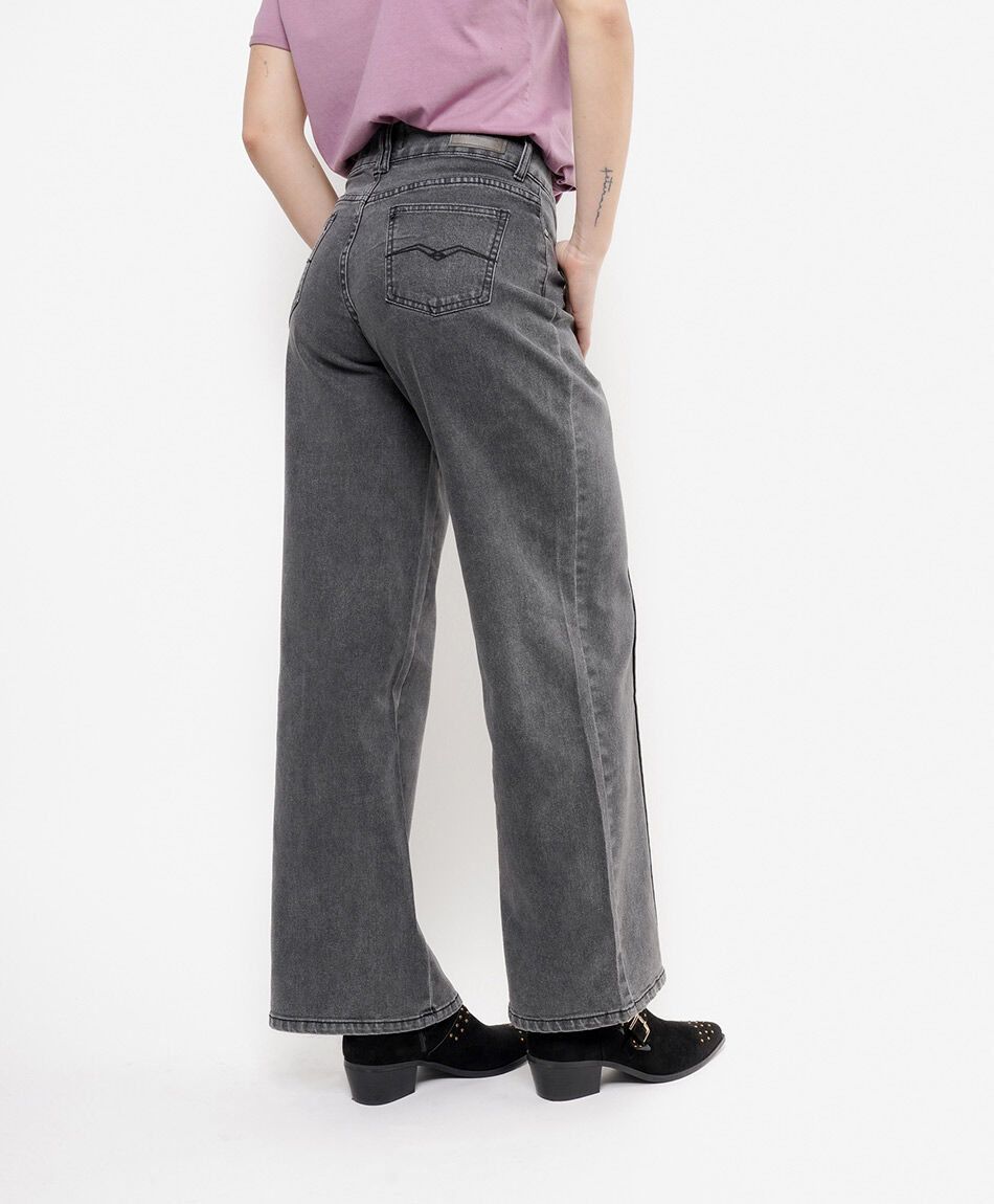 Jeans mujer wide leg gris costuras