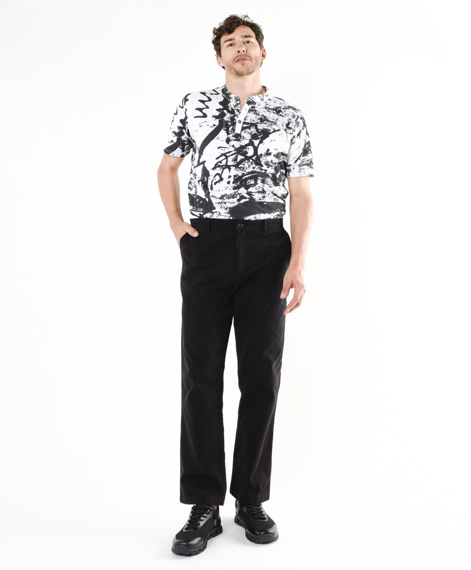 Pantalón hombre liso negro Pantalón hombre liso negro