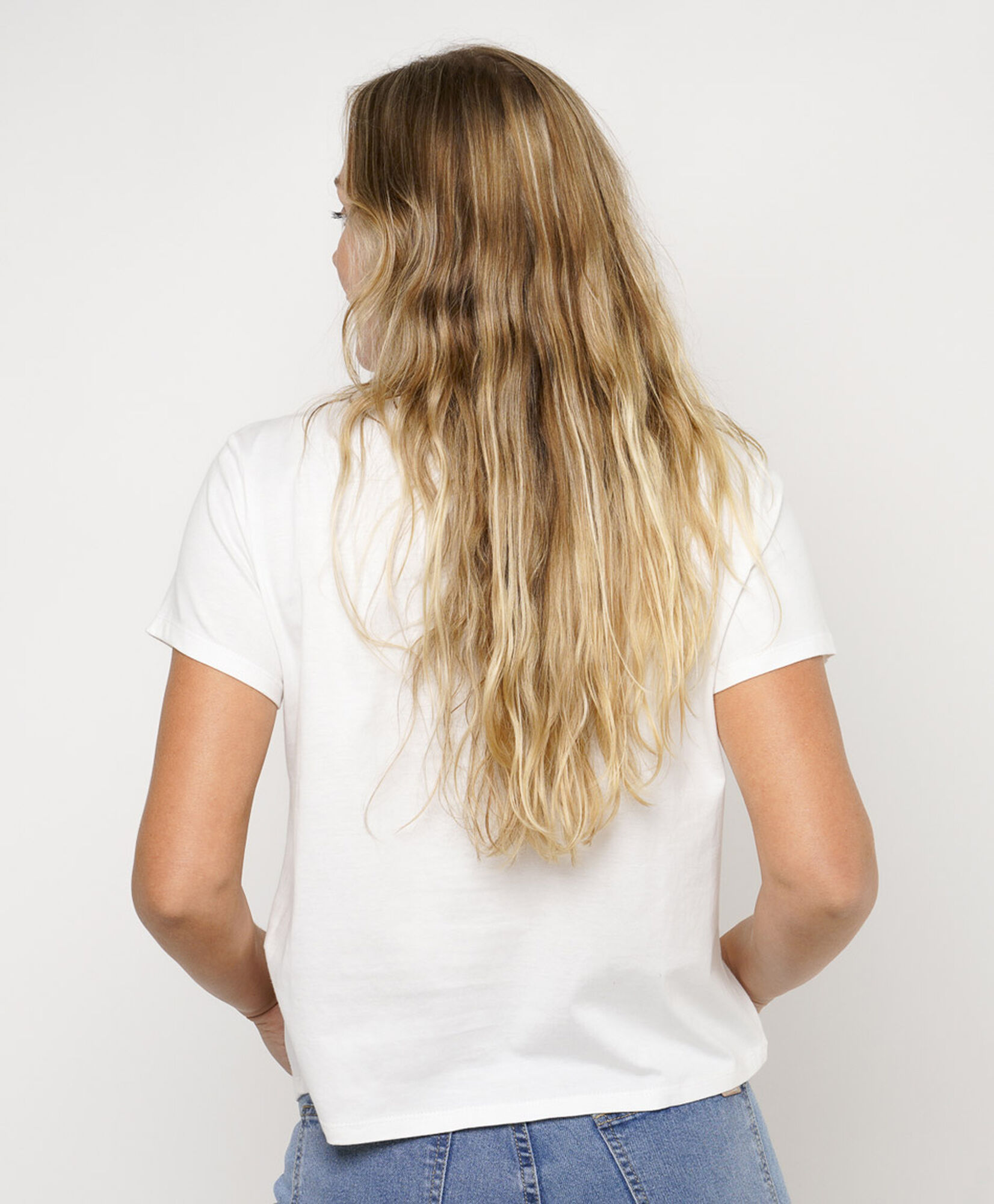 Polera mujer detalle de perlas Polera mujer detalle de perlas
