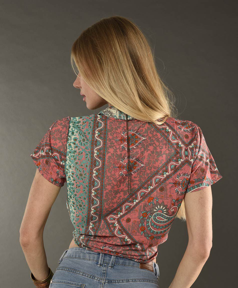 Blusa camise. pastel