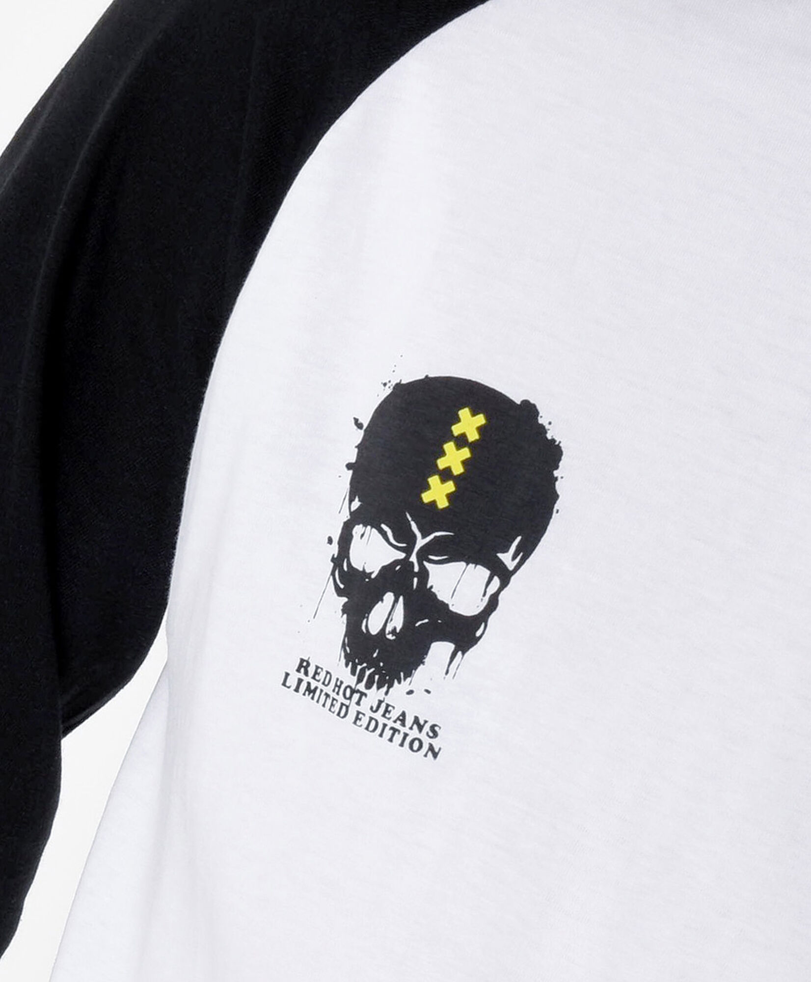 Polera hombre doble estampado calavera Polera hombre doble estampado calavera