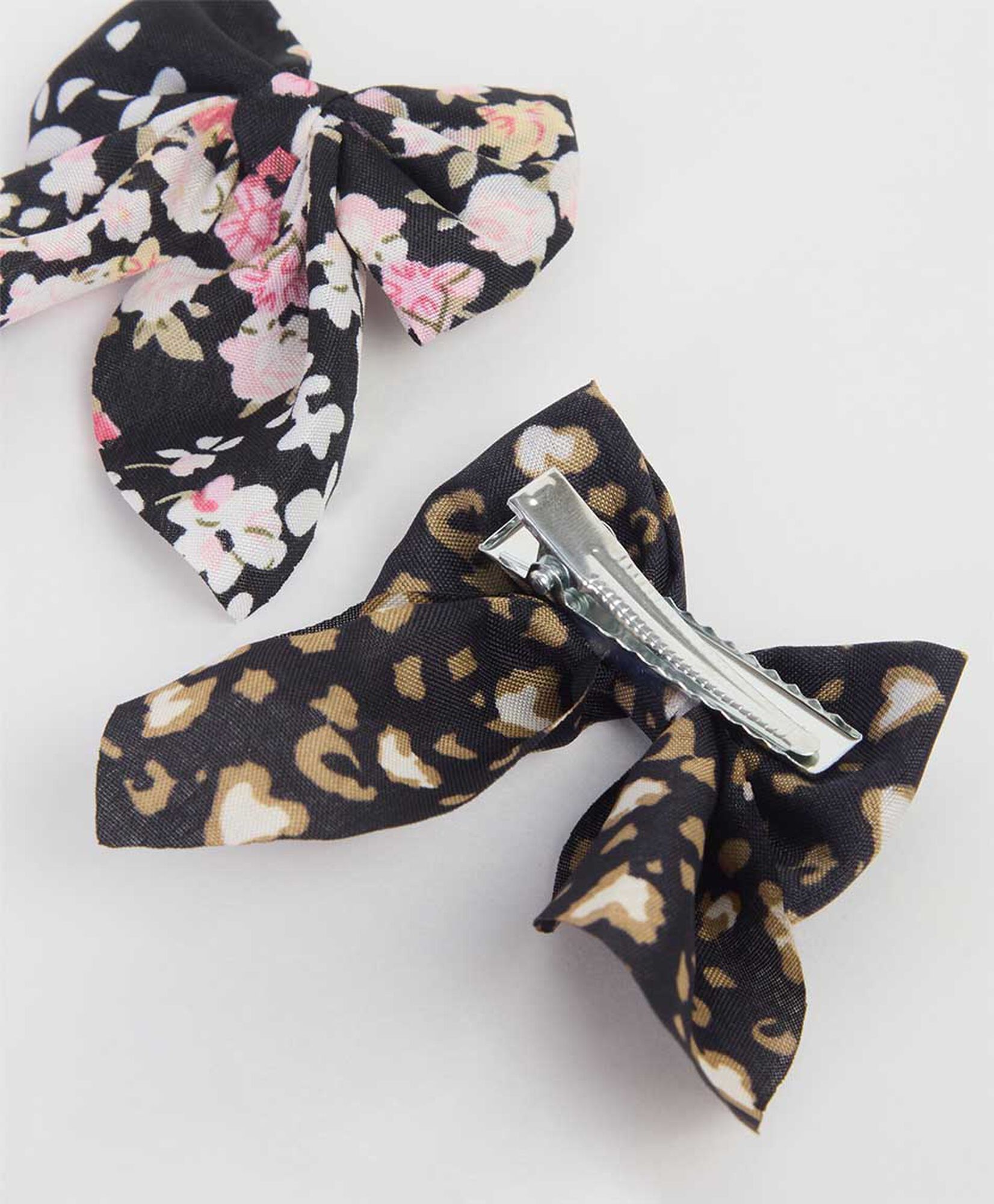 Set 2 pinches mujer cintas floreados Set 2 pinches mujer cintas floreados