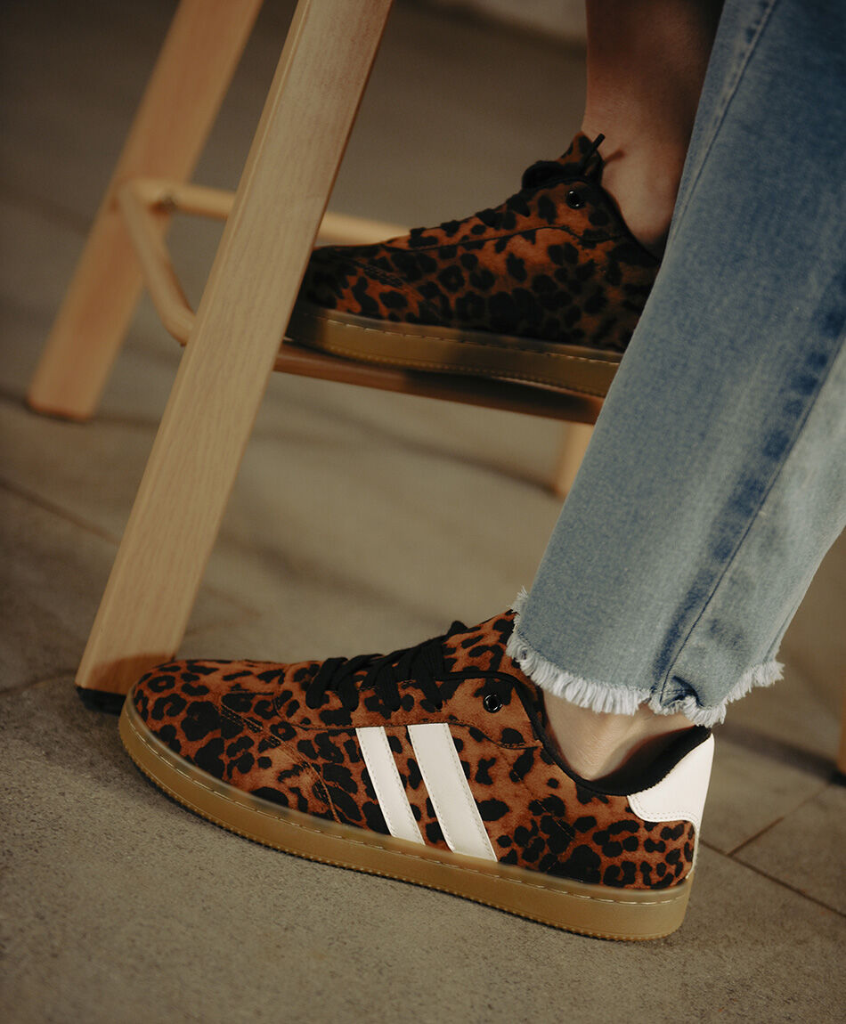Zapatilla mujer vintage animal print