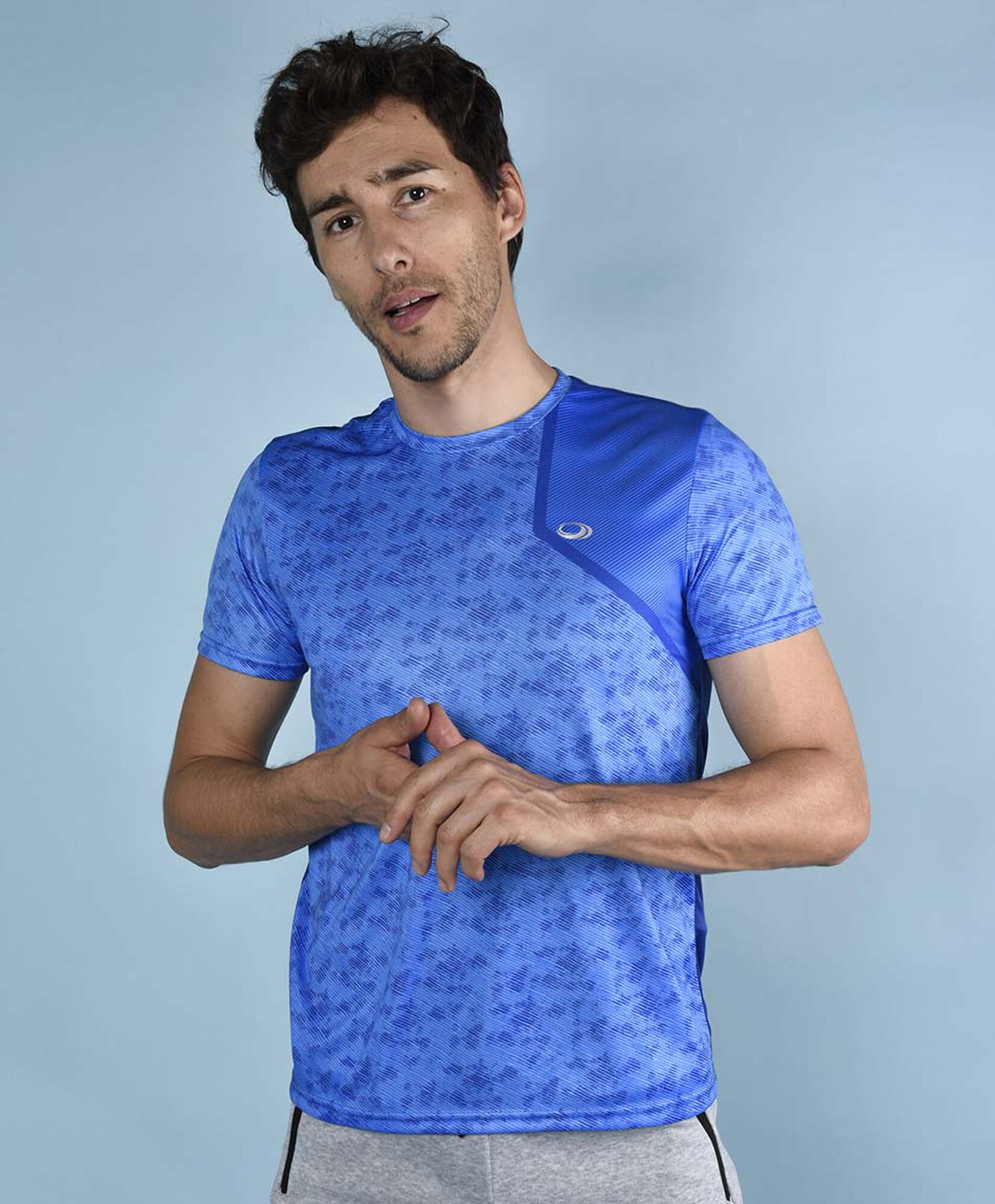 Polera deportiva manga corta cuello redondo Polera deportiva manga corta cuello redondo