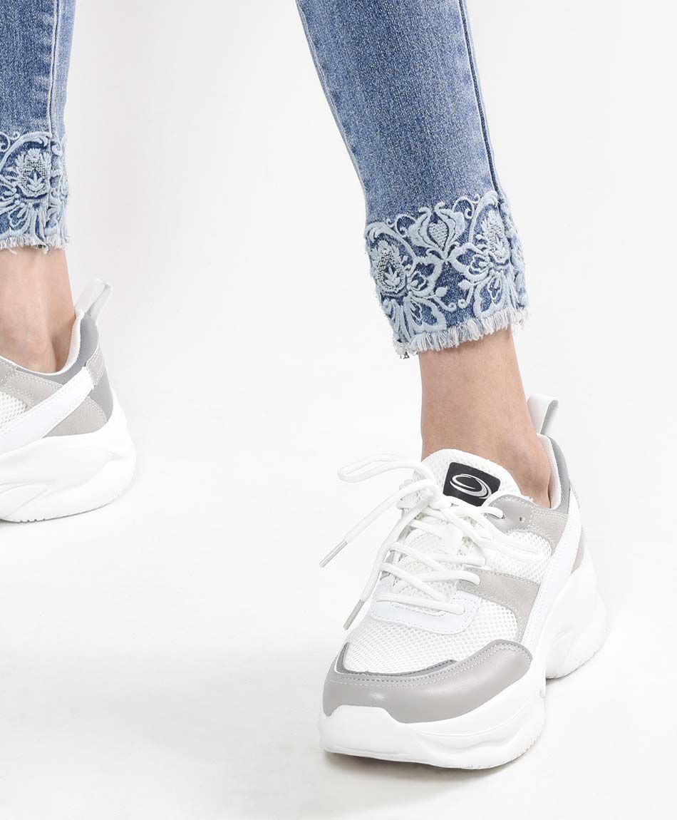Jeans mujer bordado skinny fit
