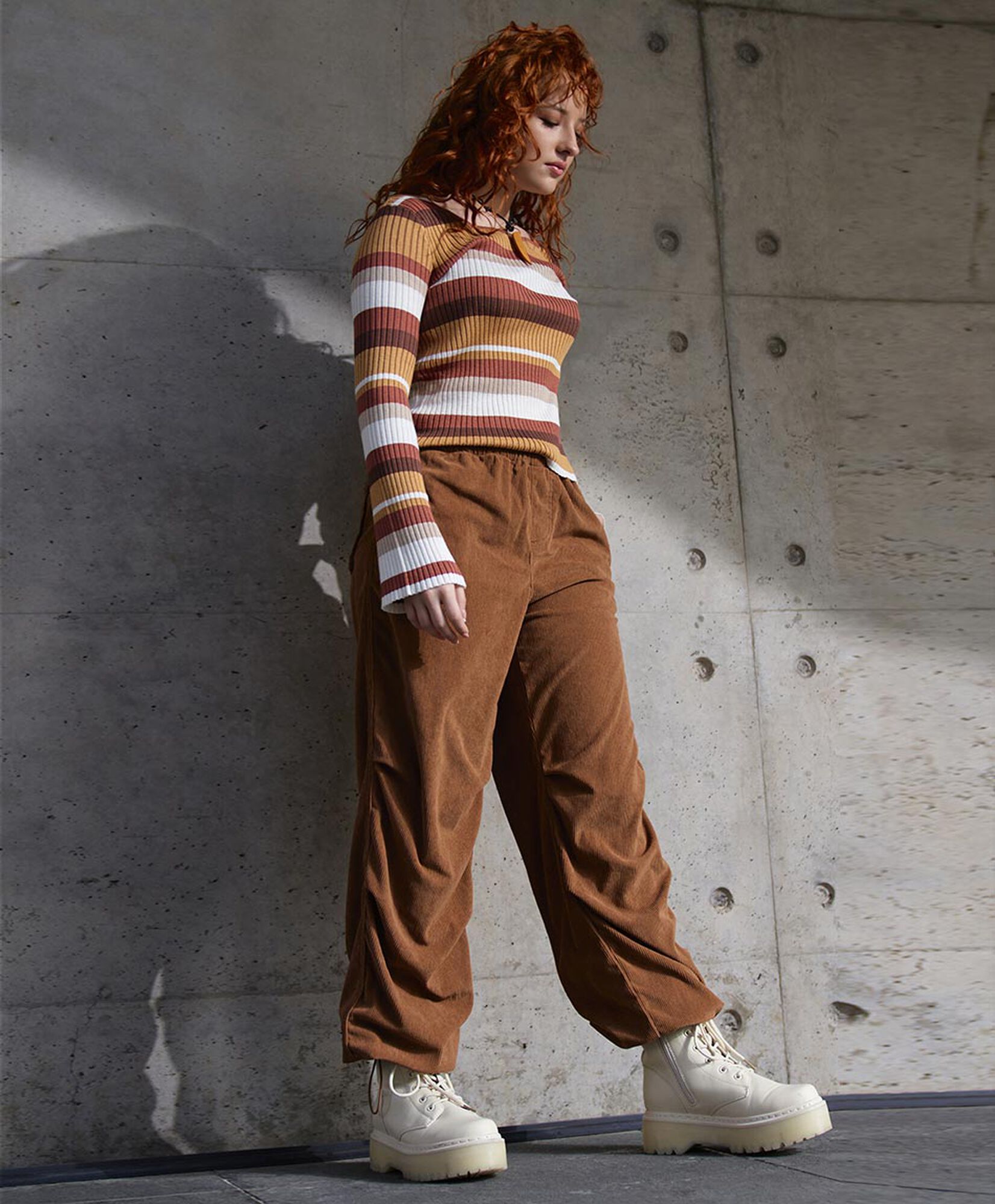 Pantalón mujer corderoy jogger Pantalón mujer corderoy jogger