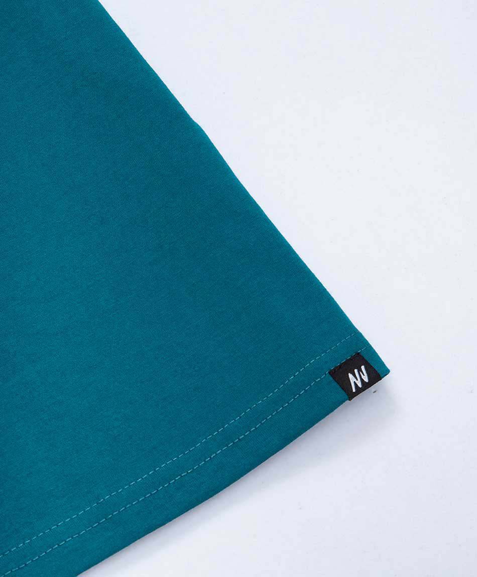 Polera deportiva hombre cuadro ondas