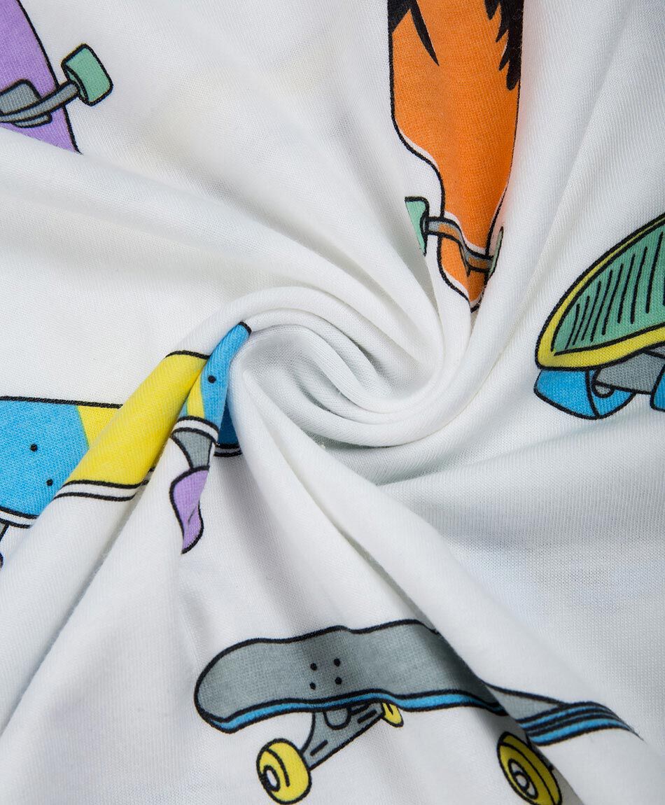 Polera ni&ntilde;o skates