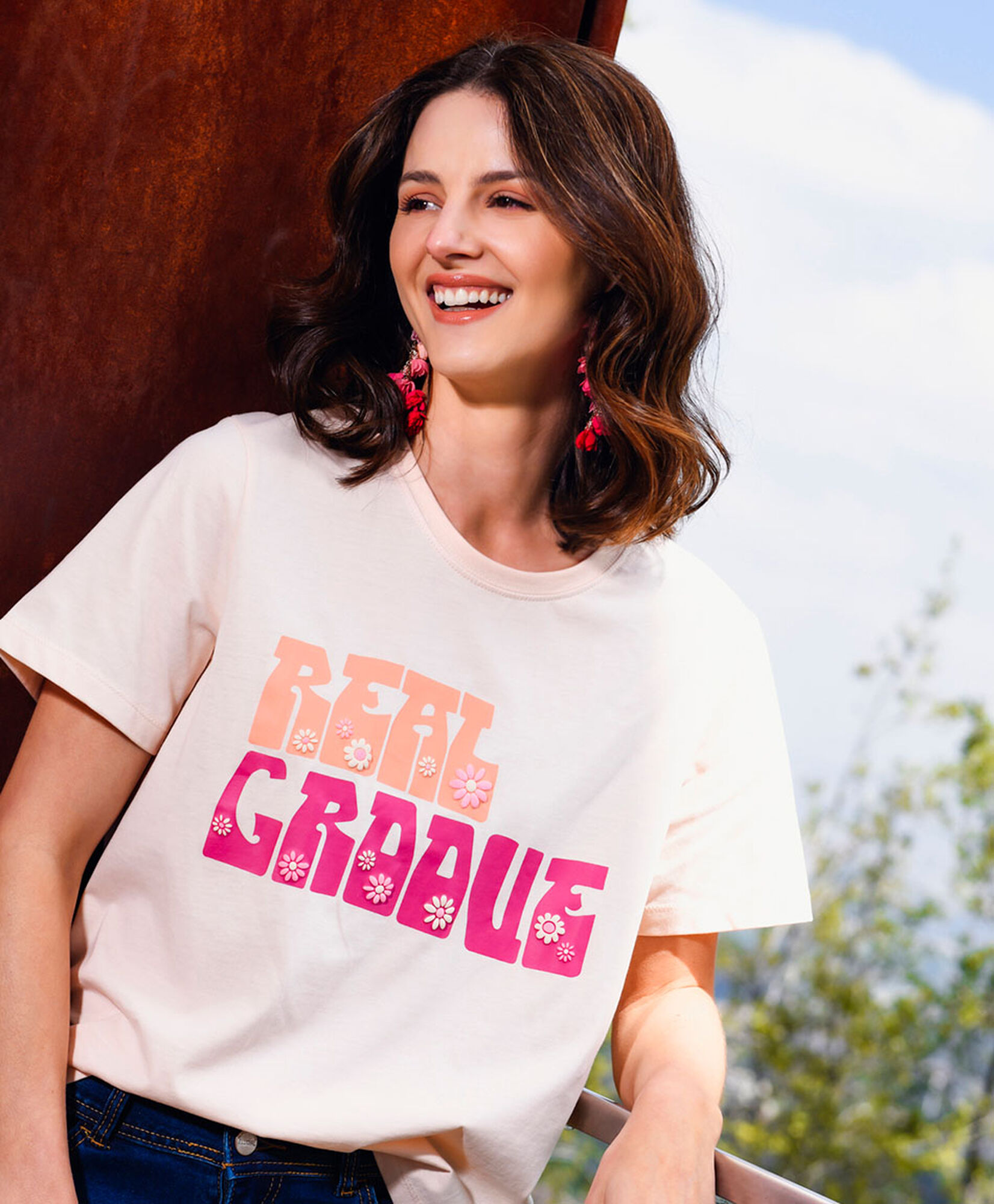 Polera mujer florcitas en texto Polera mujer florcitas en texto