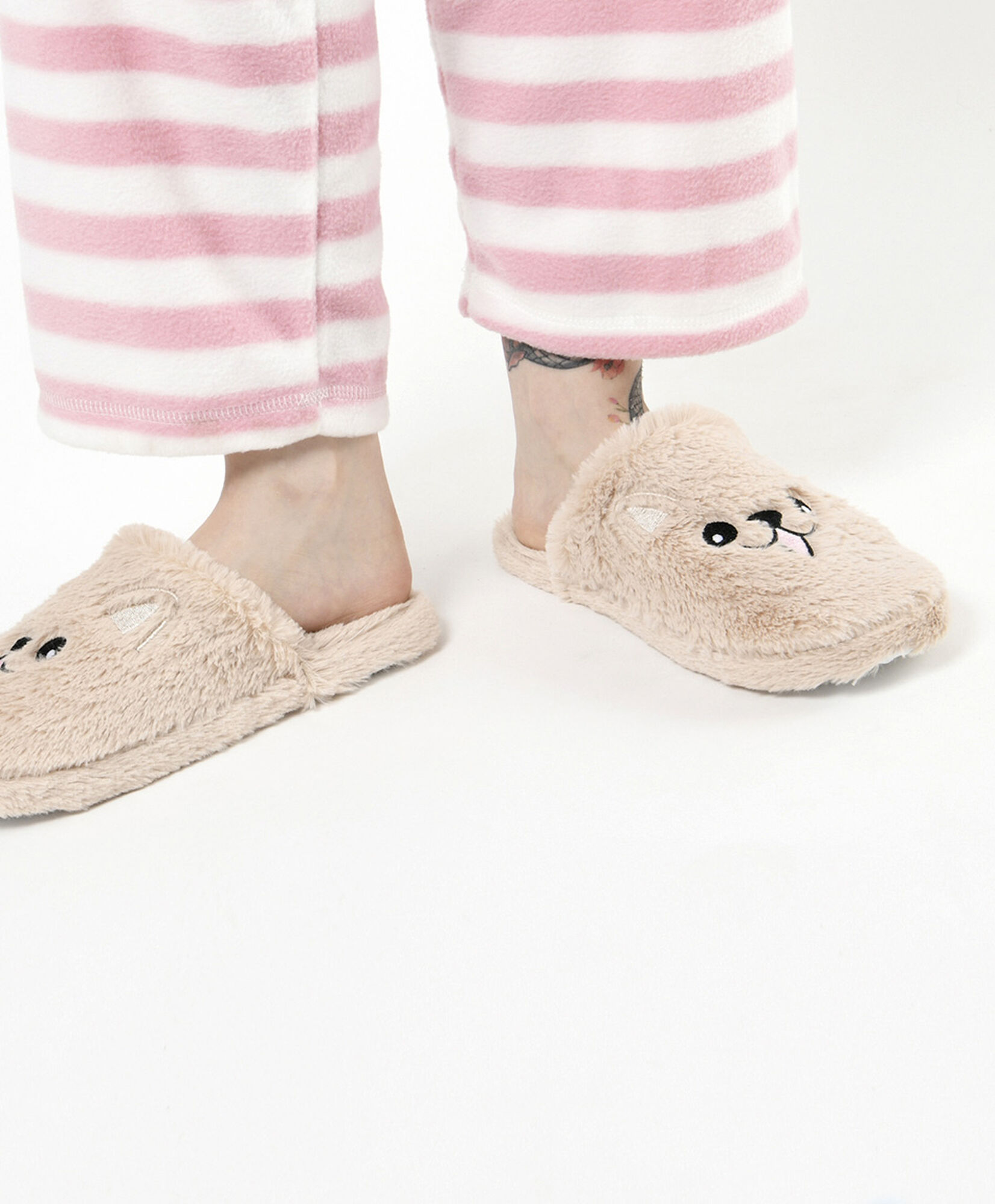 Pantufla mujer perrito pelitos Pantufla mujer perrito pelitos