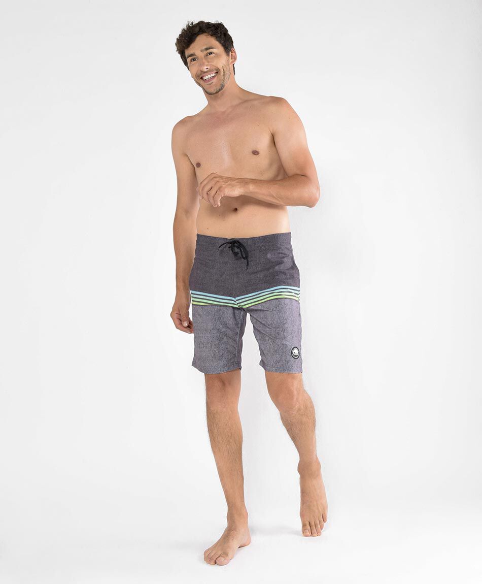 Traje de ba&ntilde;o l&iacute;neas