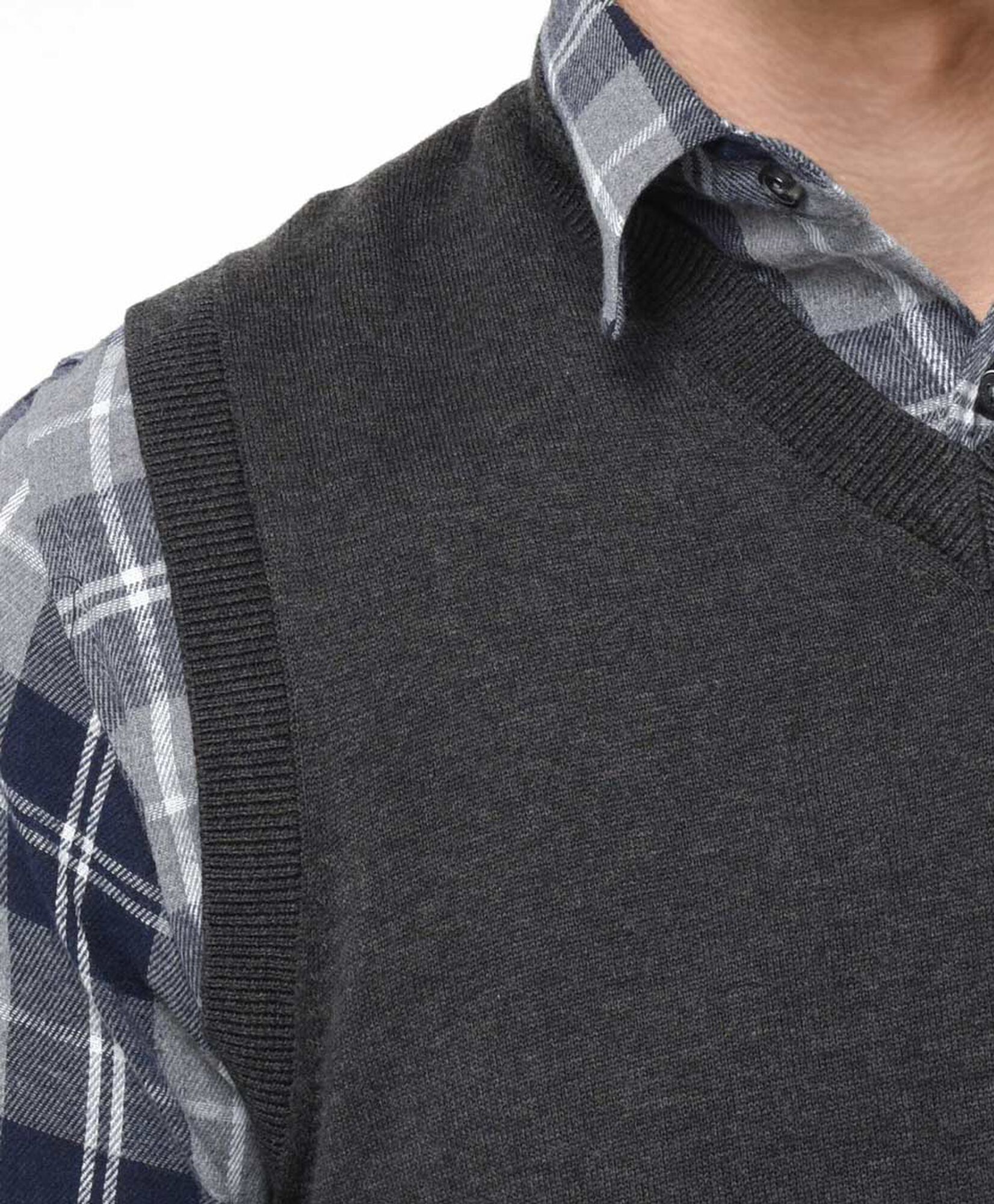 Sweater hombre sin mangas gris Sweater hombre sin mangas gris