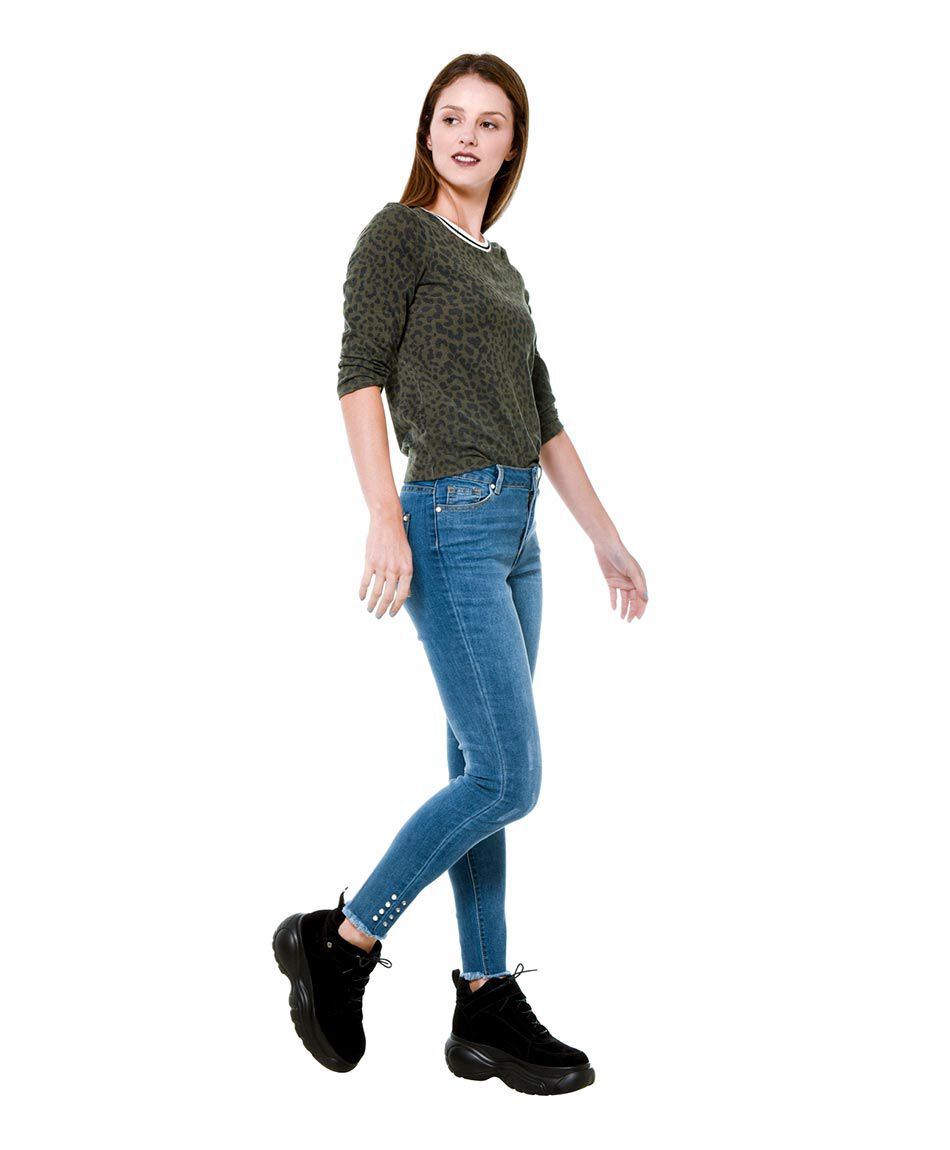 Jeans accesorio ojetillos