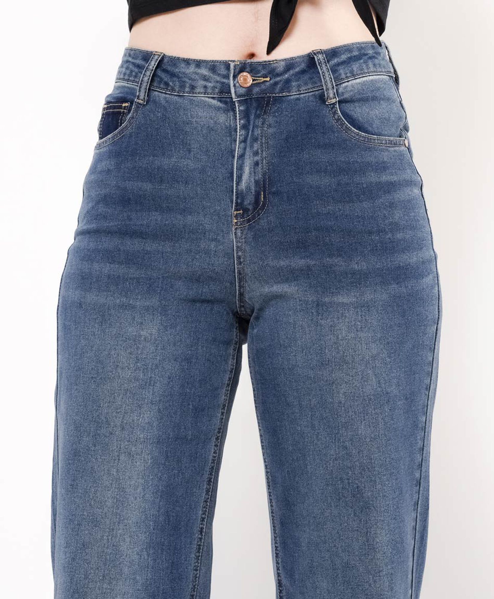Jeans mujer detalles azules Jeans mujer detalles azules