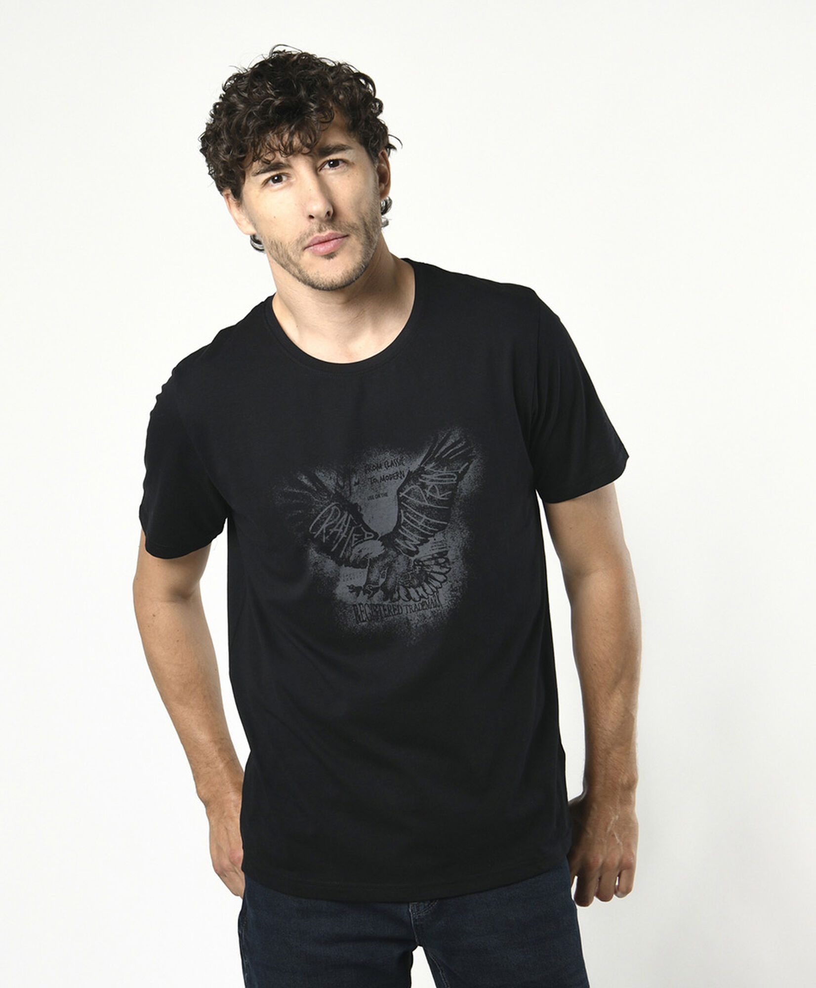Polera hombre estampado águila Polera hombre estampado águila