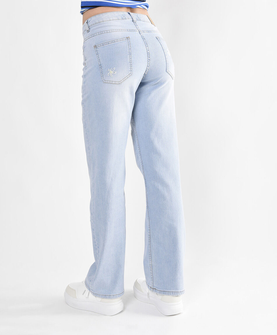 Jeans mujer flores bordadas