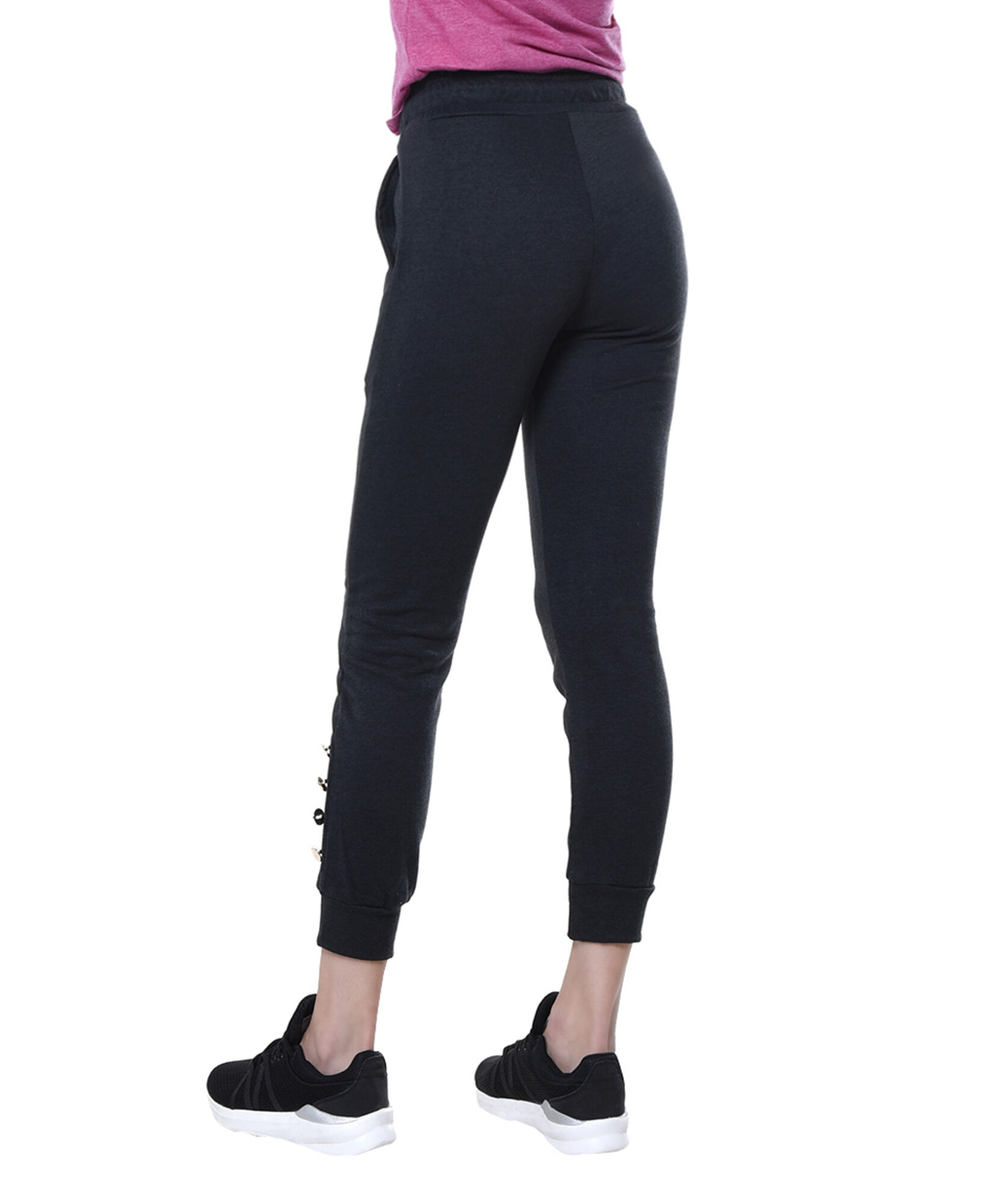 Pantalon deportivo detalles Pantalon deportivo detalles