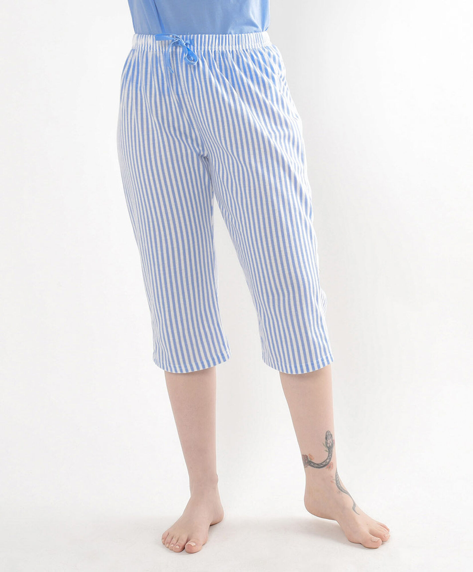 Pijama mujer perrito durmiendo capri Pijama mujer perrito durmiendo capri