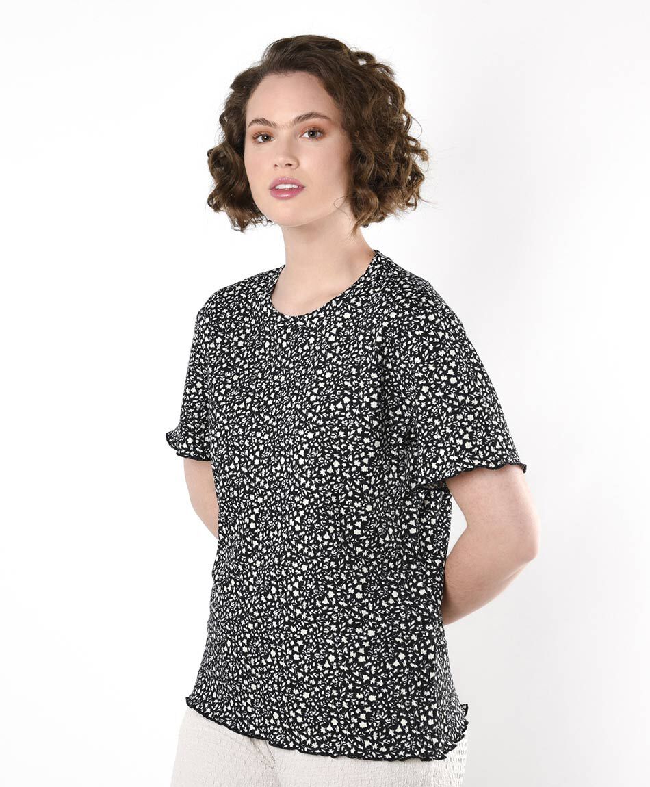 Polera mujer floreada jacquard