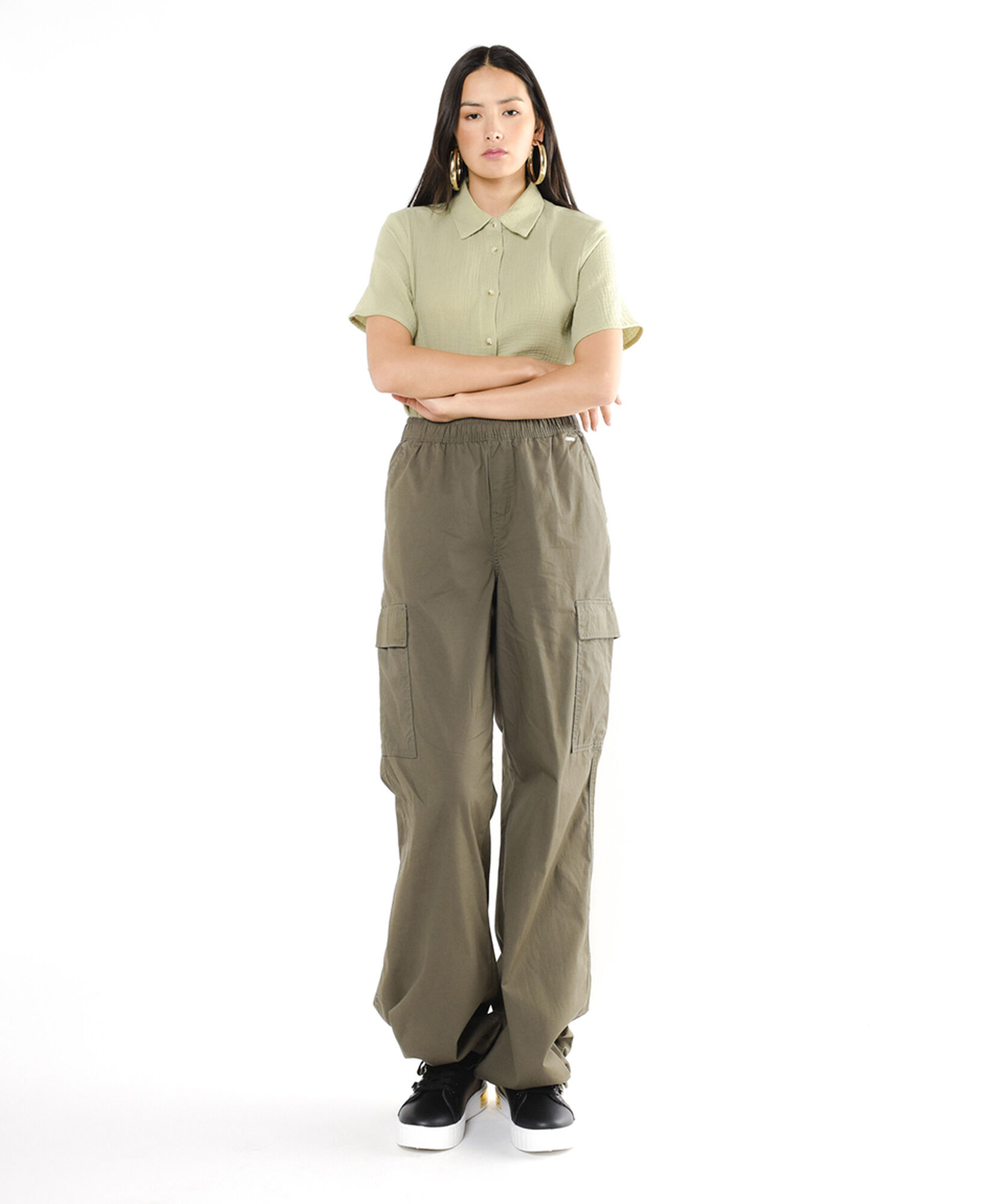 Pantalón mujer cargo ancho Pantalón mujer cargo ancho