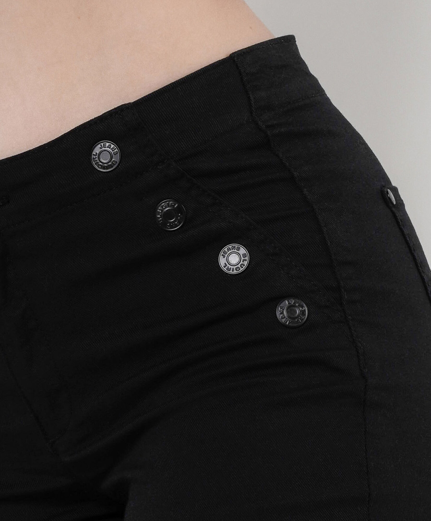 Jeans mujer bolsillo botones negro Jeans mujer bolsillo botones negro