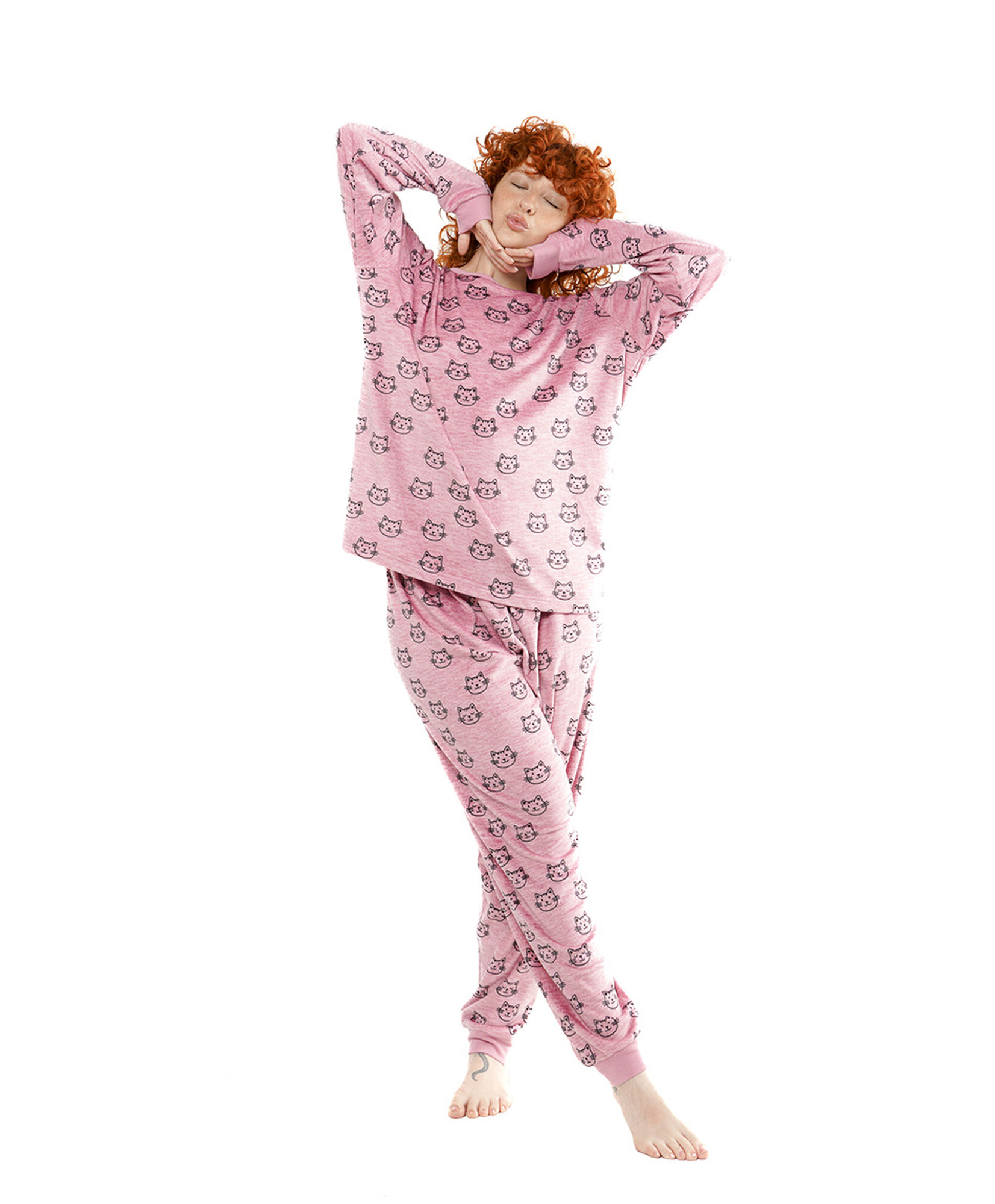 Pijama mujer micropolar gatitos Pijama mujer micropolar gatitos