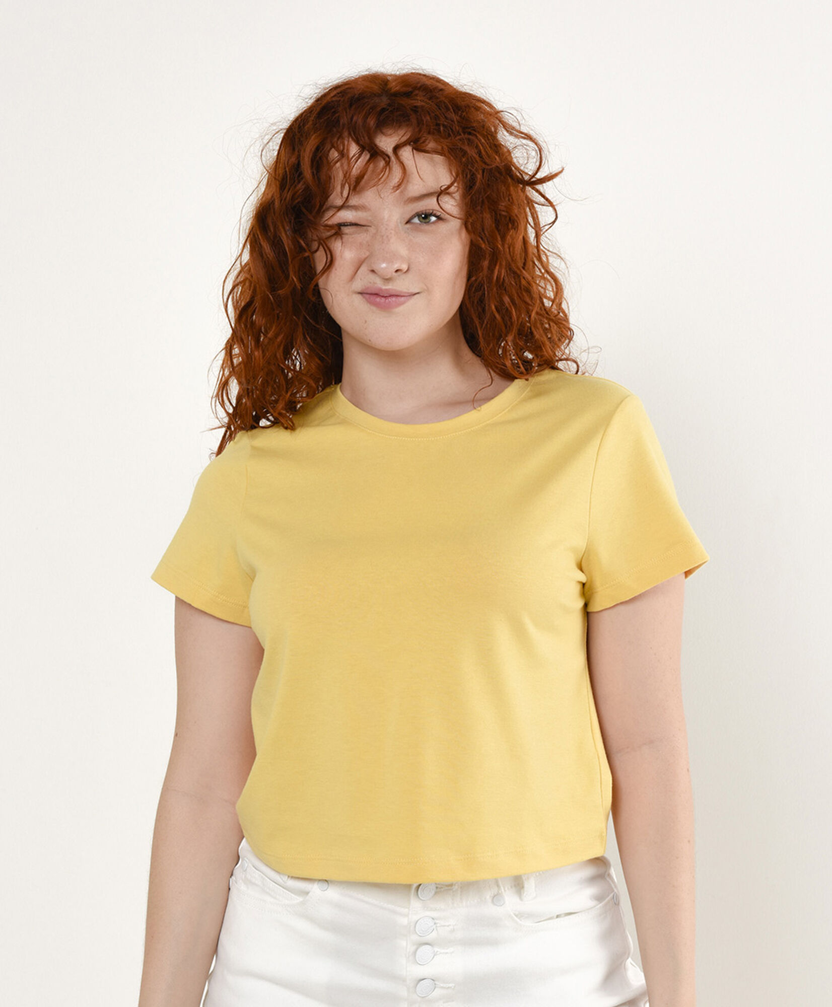 Polera mujer lisa corta amarilla Polera mujer lisa corta amarilla