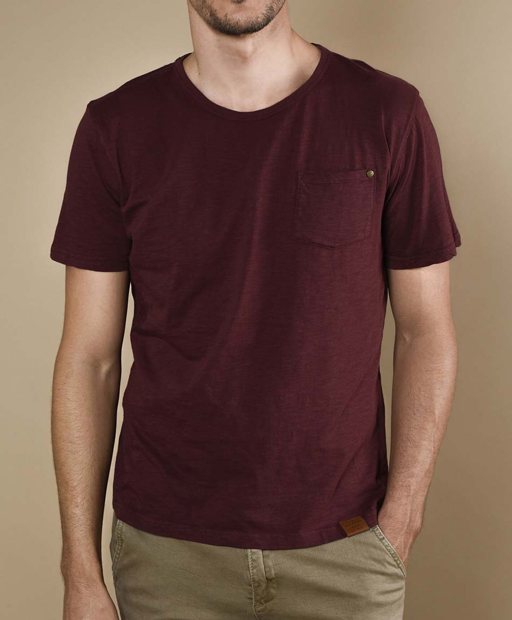 Polera manga corta cuello redondo Polera manga corta cuello redondo