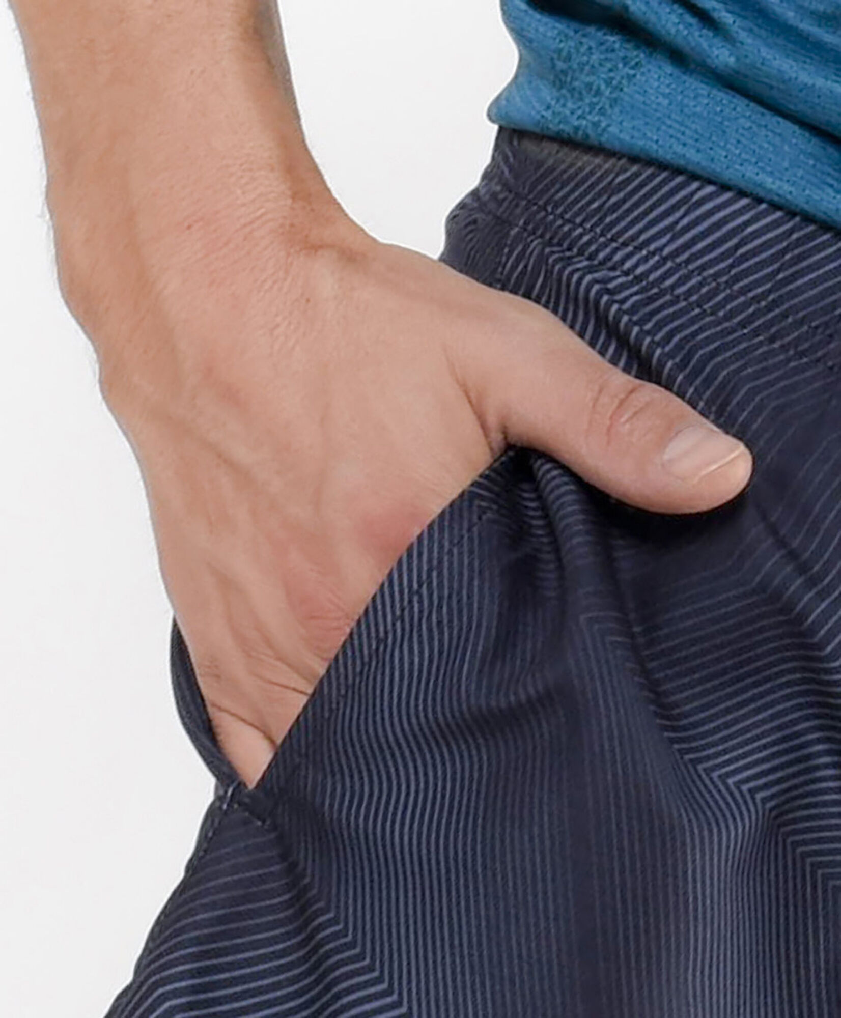 Short deportivo hombre mini líneas Short deportivo hombre mini líneas