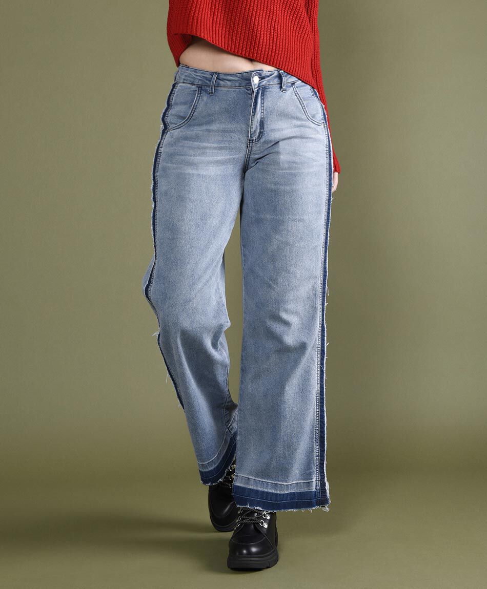 Jeans ancho detalle