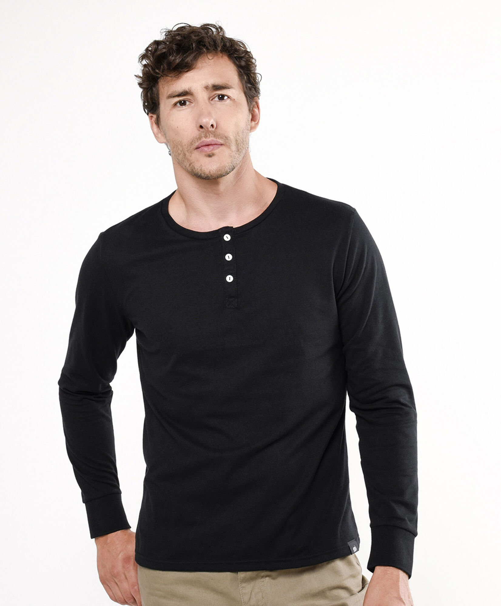 Polera hombre triple botón Polera hombre triple botón