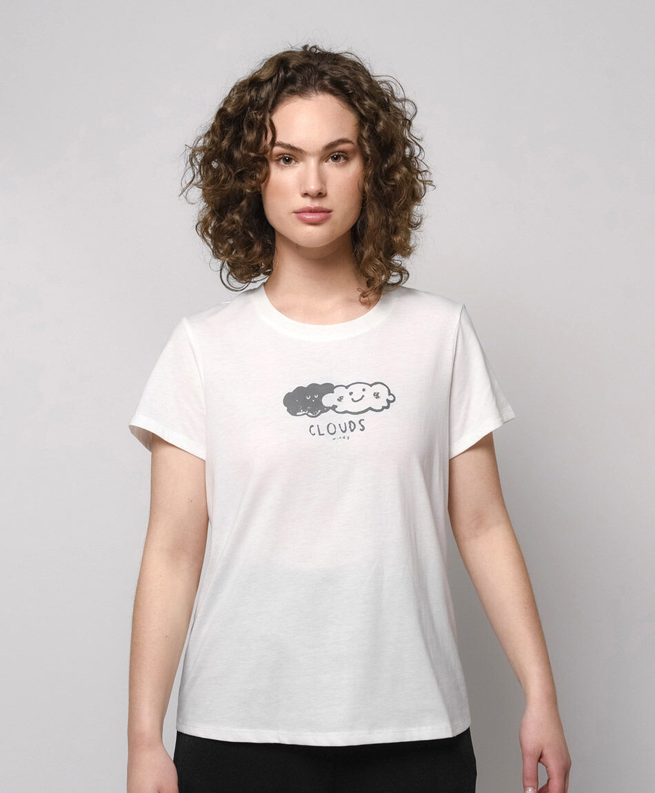 Polera mujer estampado nubes