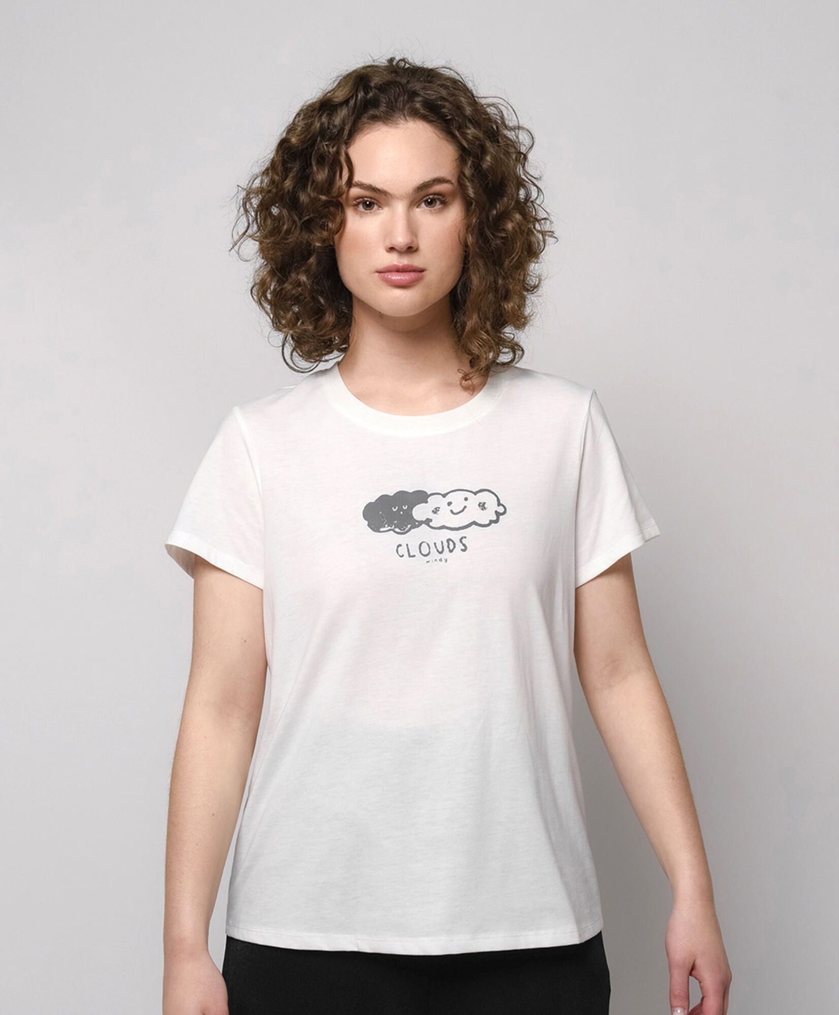 Polera mujer estampado nubes Polera mujer estampado nubes
