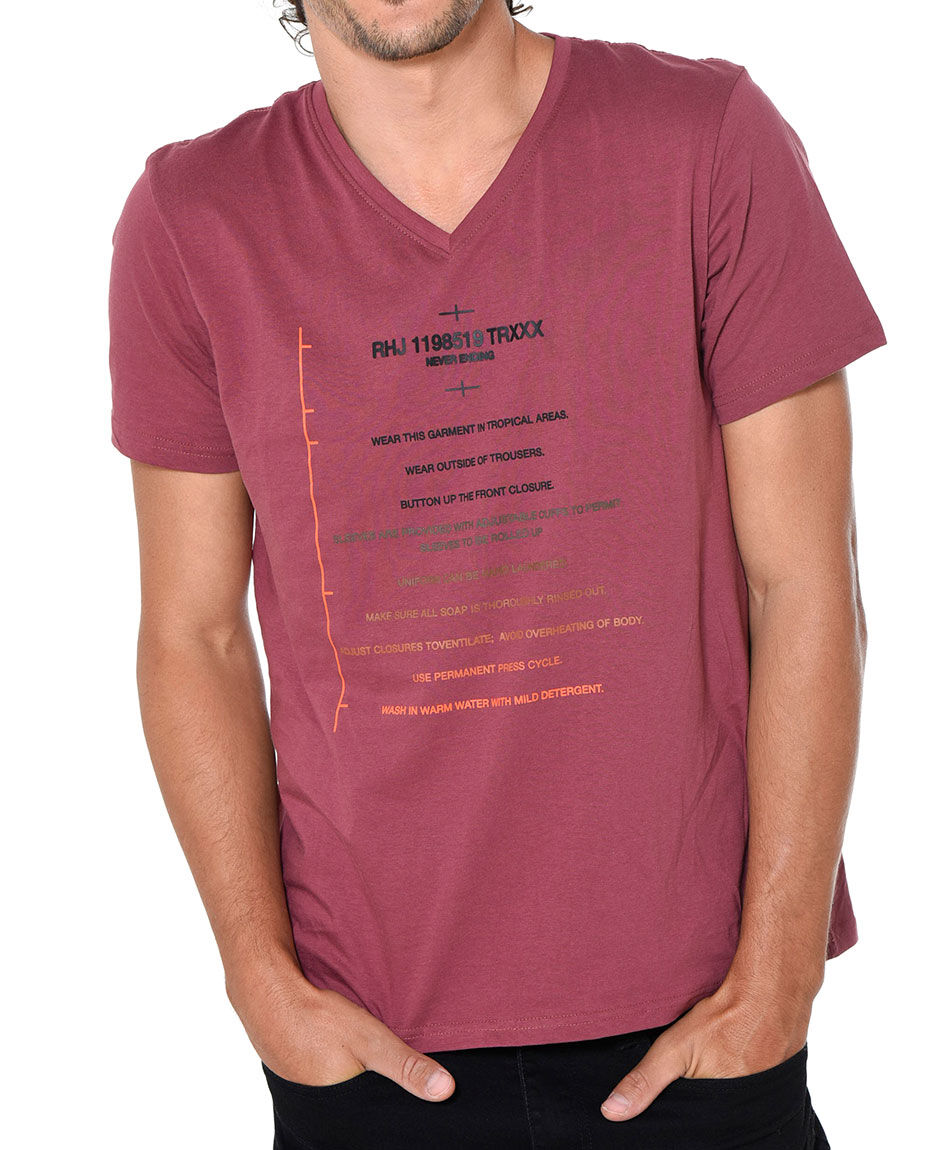 Polera estampada cuello v