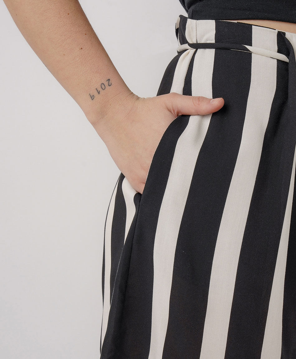 Short mujer l&iacute;neas bicolor