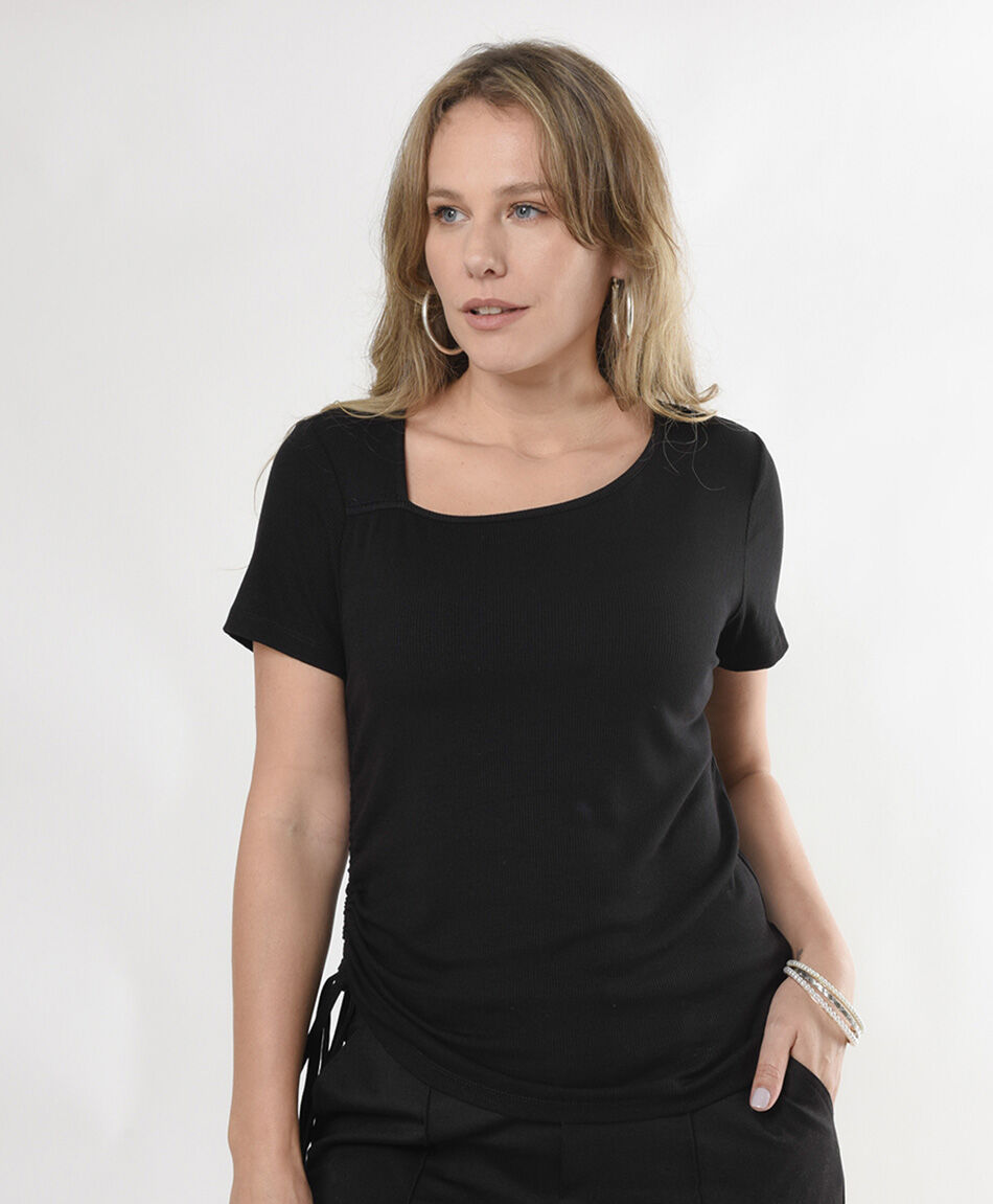 Polera mujer cuello diagonal