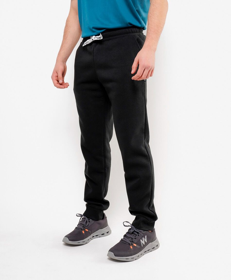 Pantal&oacute;n deportivo hombre liso slim fit