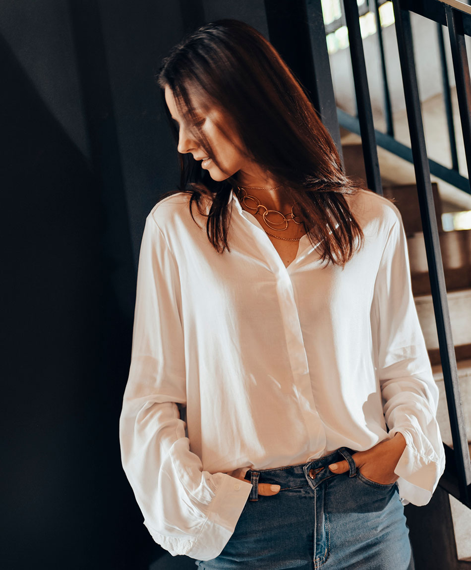 blusa de tiras con encaje